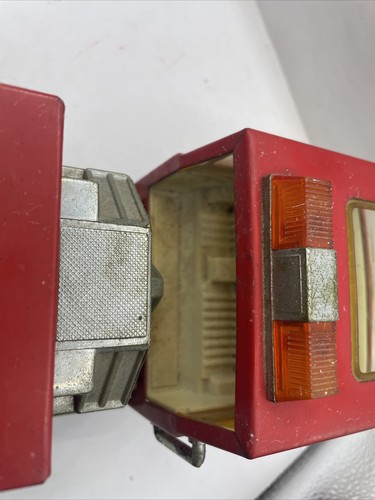 REMCO 1986 Red Metal Fire Truck Rescue Engine #8 Vintage GA13 - Picture 5 of 8