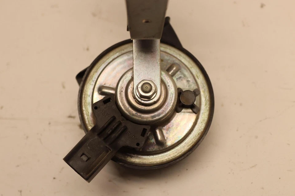 2020-2023 BMW M235I F44 LEFT SIDE LOW HORN TONE NOTE PITCH ALARM SIREN OEM - Image 4 of 4