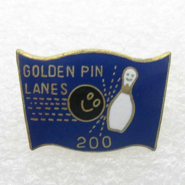 Bowling Golden Pin 200 Lapel Pin (B731)