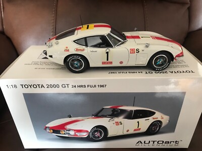 AUTOart 1/18 TOYOTA 2000GT 富士24HRS 優勝車 TOYOTA 1/18scale die-cast minicar 2000GT 24 HRS FUJI 1967