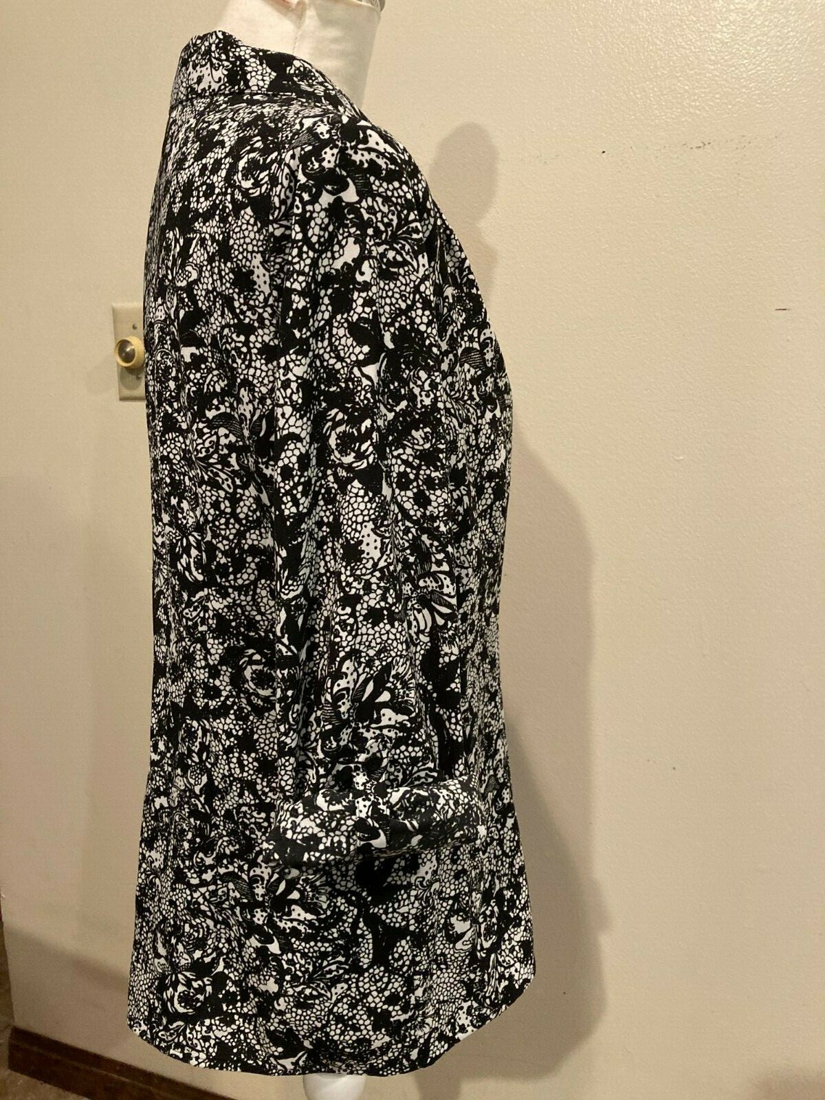 East 5th Button-down Blouse, Medium, adjustable s… - image 5