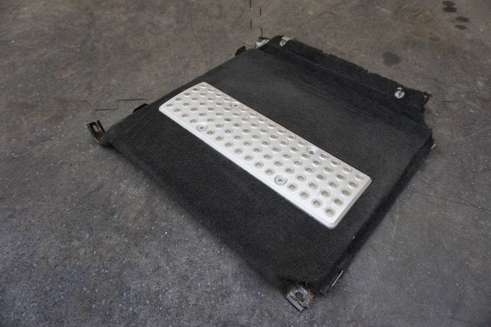 Right Footrest Dead Pedal Carpet Trim Panel 68117090 Ferrari 612 Scaglietti