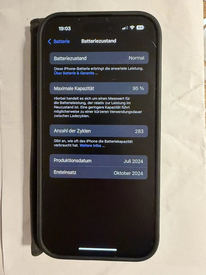 Apple iPhone 15, 128GB Schwarz ohne Simlock hervorragender Zustand - Bild 4 von 4