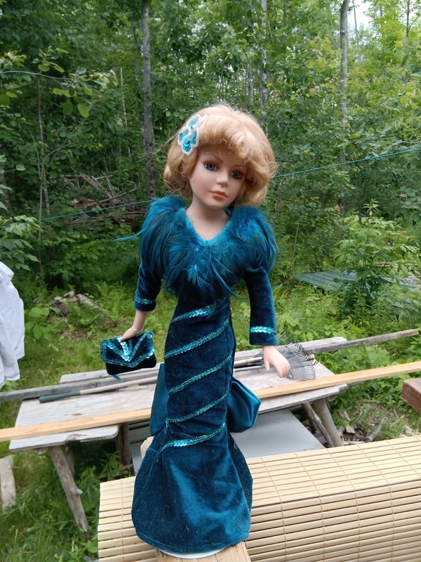 Dan Dee Collectors Choice Porcelain Doll In Teal Gown Blonde 16” Stand INCLUDED!