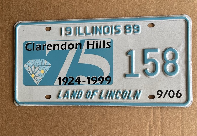 1999 Illinois Special Event Clarendon Hills 75th Anniv License Plate 158