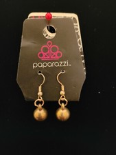 PAPARAZZI JEWELRY EARRINGS NEW CARDED 25