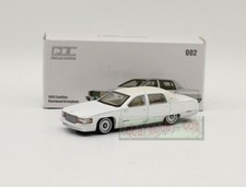 1/64 GOC 1993 Cadillac Fleetwood Brougham old version Car model White / flaw