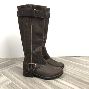 ugg boots buckle side