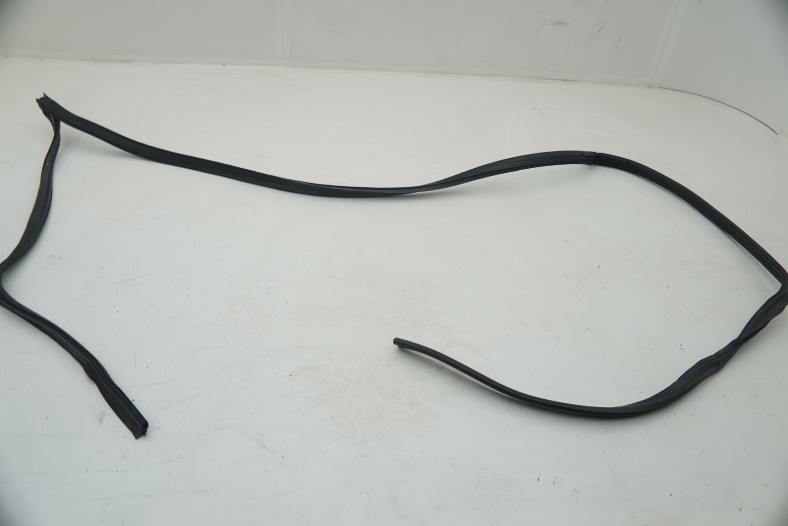 Left Driver Door Weather Strip Seal Gasket Protection Ferrari Mondial Cabriolet