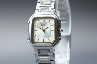 [N NEUWERTIG] Seiko Credor 4J81-5010 21 mm silbernes Zifferblatt Quarz...