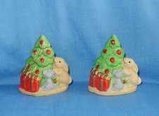 2 ceramiczne świeczniki świąteczne z królikiem myszką prezenty i choinką