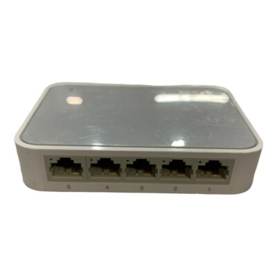 TP-Link TL-SF1005D 5-Port 10/100Mbps Fast Ethernet Desktop Network Switch