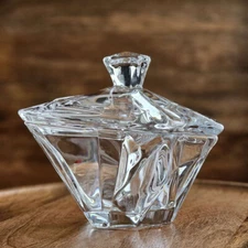 Aurum Crystal 6''x5'' Rectangular Crystal Little Bowl With Lid "ANGLES"