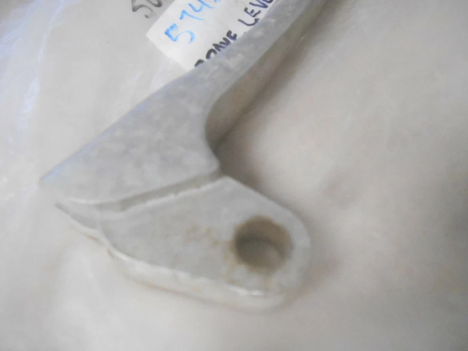 Alavanca de freio NOS Suzuki GT380 TM250 TM400 TS250 TS400 T250 T350 T500 57420-18602 - Imagem 2 de 4