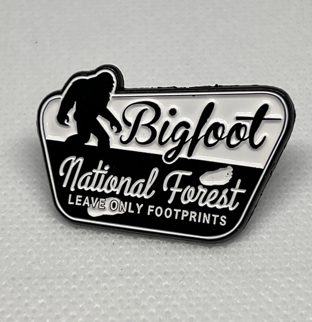 BIGFOOT National Forest Travel sign Leave Only Footprints Hat Lapel Bag Pin