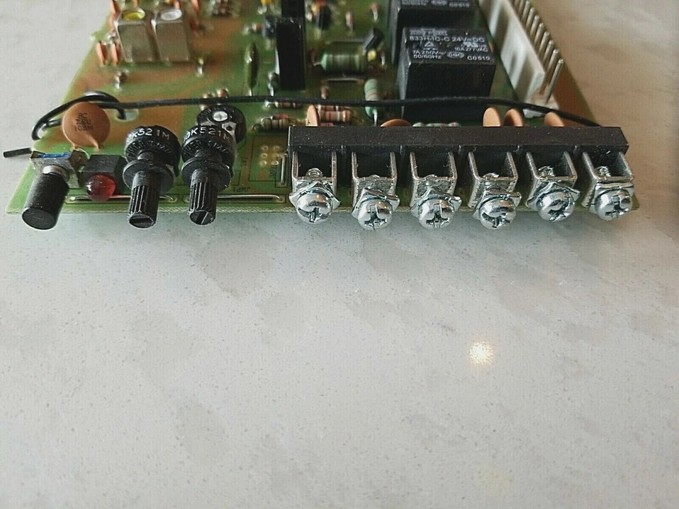 Genie Overhead Door Python Chain Glide 34514R Circuit Logic Board 6 Terminal - Image 3 of 4