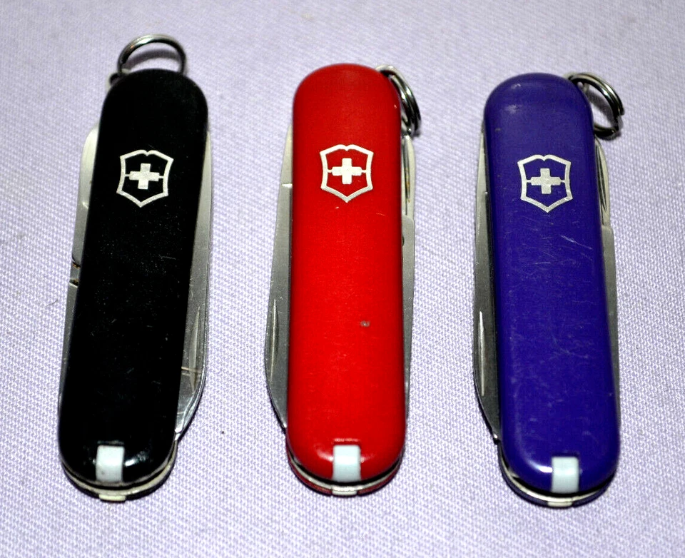 Lot of 3 Victorinox Swiss Army Classic SD Small Multitool Pocket Knife ~~ Great - Image 2 of 4