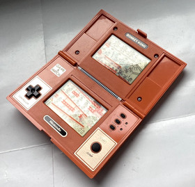 Vintage 1982 GAME & WATCH -DONKEY KONG DK-52 - LCD Game (Very Good Condition)