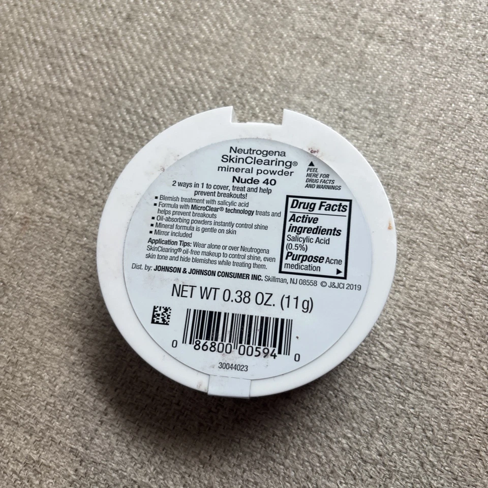 Neutrogena Skin Clearing Mineral Powder #40 Nude Exp/Brand New - Image 2 of 2