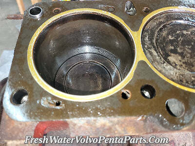 Volvo Penta B230 2.3L Short block 1987 Low hours AQ131 4 cylinder Rotating assem - Picture 6 of 10