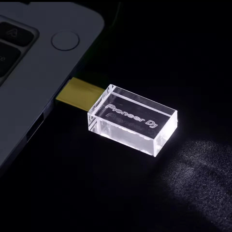 Clé USB Cristal Pioneer DJ – 128 Go – Design Luxe & LED - Image 2 of 4