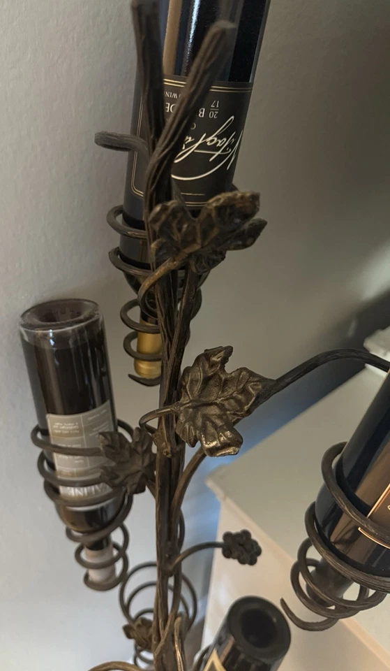 Árbol de vino de hierro Foto 2 de 3