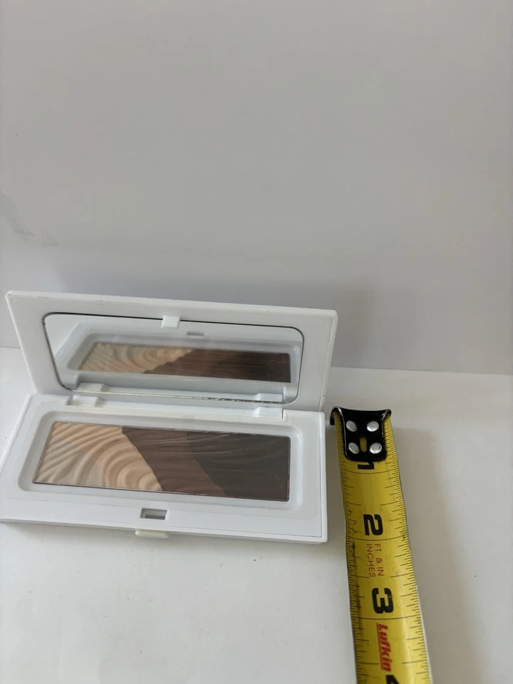 Makeover Essentials ME Butterfly Eyes Eyeshadow & mirror case .17 oz. 5g - Image 4 of 4