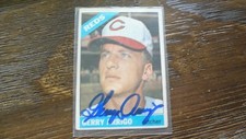 1966 TOPPS GERRY ARRIGO  autographed baseball card