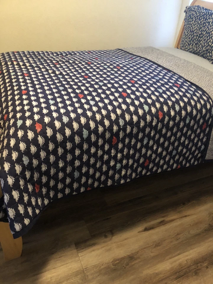 Pottery Barn Kids Dempsey Dinosaur Cotton F/Queen Whole Cloth Quilt 86x86" EUC - Image 4 of 4