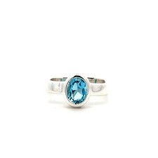 Sterling Silver Oval Blue Topaz Ring Size-7 Stone 7 x 9mm