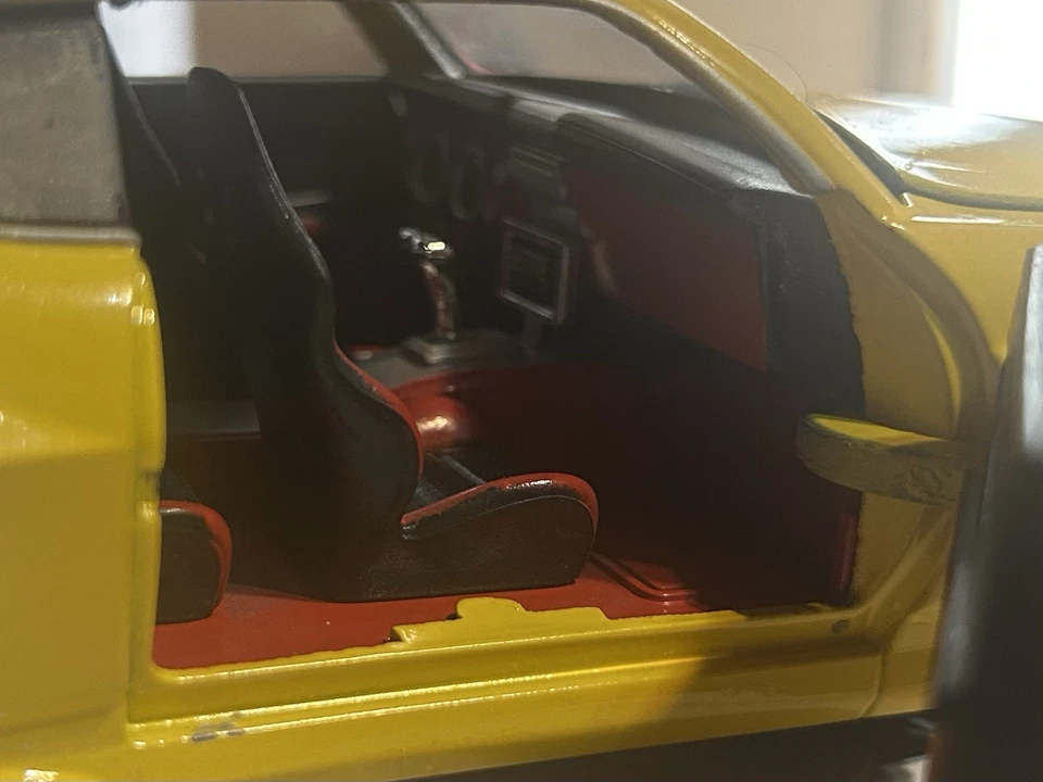 Pontiac amarillo GTO Big Time Muscle Model Car escala 124 Foto 2 de 2