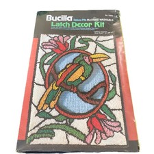 Bucilla 13002 Latch Rug Wall Hanging Tiffany Toucan Vintage 20x27 Bird NEW