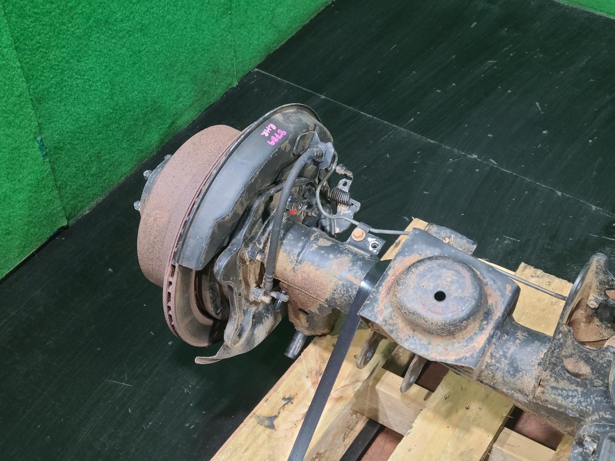 TOYOTA LAND CRUISER 80 SERIES REAR AXLE WITH DIFF ASSEMBLY 4.2L