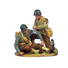 NOR045 - US 4th ID Medic Treating Wounded Private - WWII - First Legion