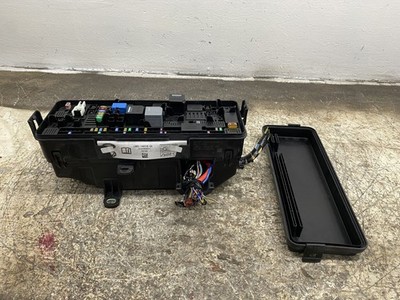 2022 LAND ROVER DEFENDER RIGHT QUARTER FUSE BOX JUNCTION BLOCK RELAY OEM