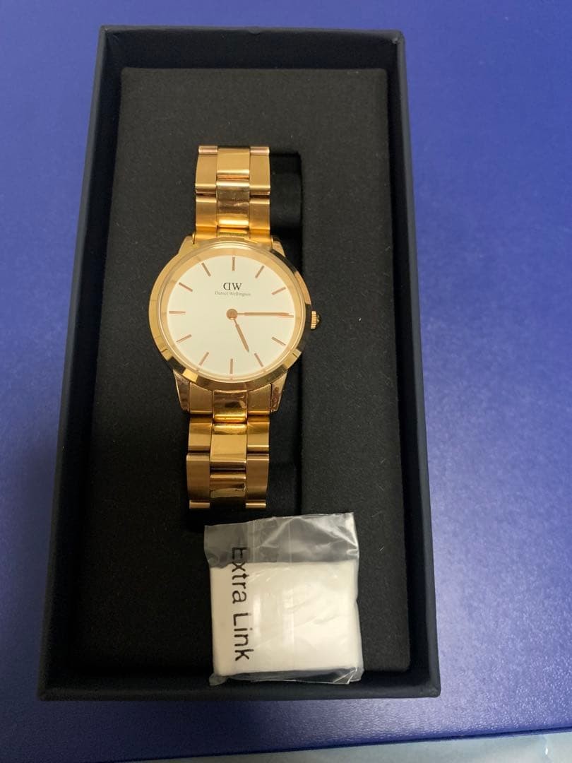 Daniel Wellington Lconic Link Gold Watch