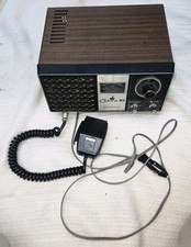 Cobra Communications 85 Dynascan Deluxe 2-Way CB Radio Base Station Powers On