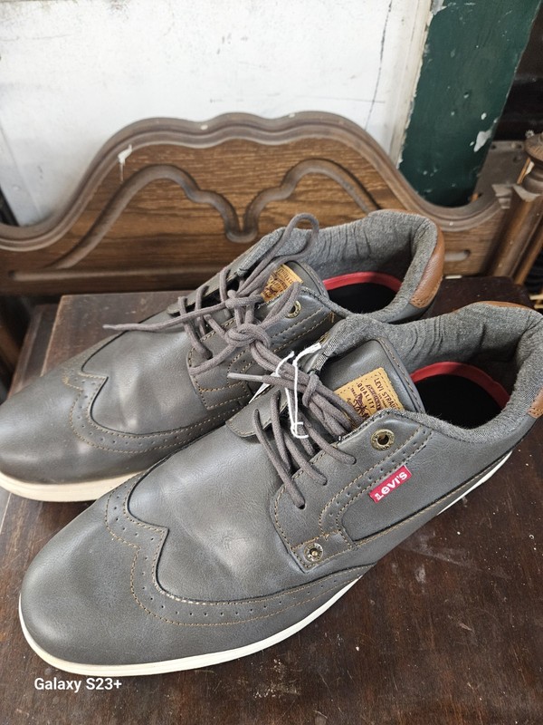Vintage Size  13 Mens Shoes Levies Brand
