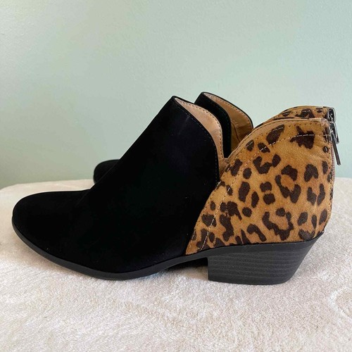 Coconut by Matisse Women's Black Leopard Suede Block Heel Ankle Boots Size 8.5 - Picture 4 of 10