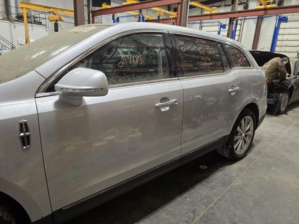 10 - 19 LINCOLN MKT Passenger side Front Door Window E839346 Foto 2 de 4
