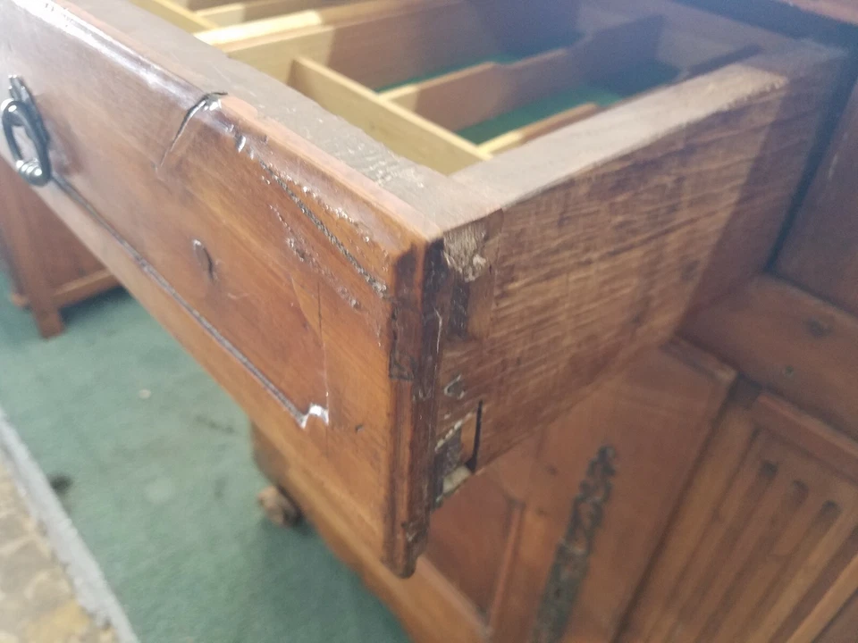 APARADOR FRANCÉS 2 PUERTAS COUNTRY SIGLO XVIII Foto 3 de 4