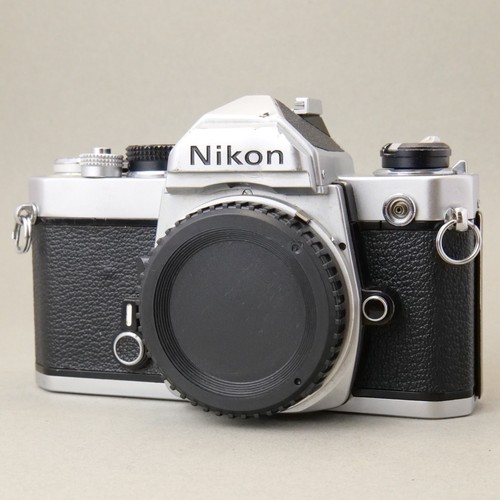 Nikon FM 35mm SLR Film Camera Body Only Silver READ FROM THE SMITHSONIAN
