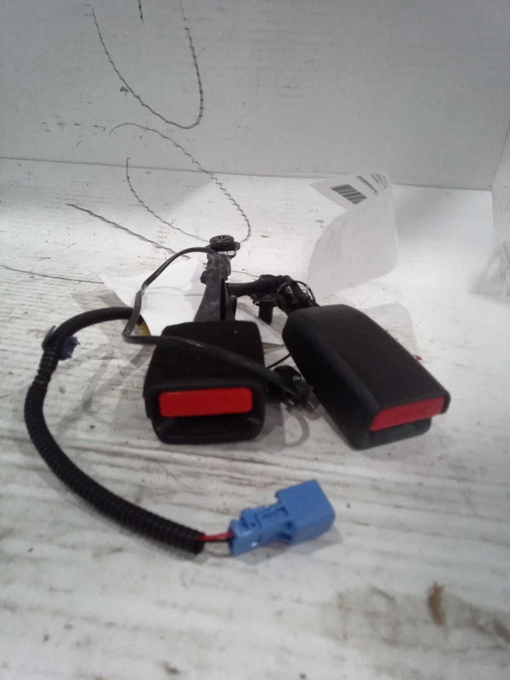 2015 Acura ILX Black OEM Used Seat Belt - 135k Miles - Warranty Included - Imagem 2 de 4