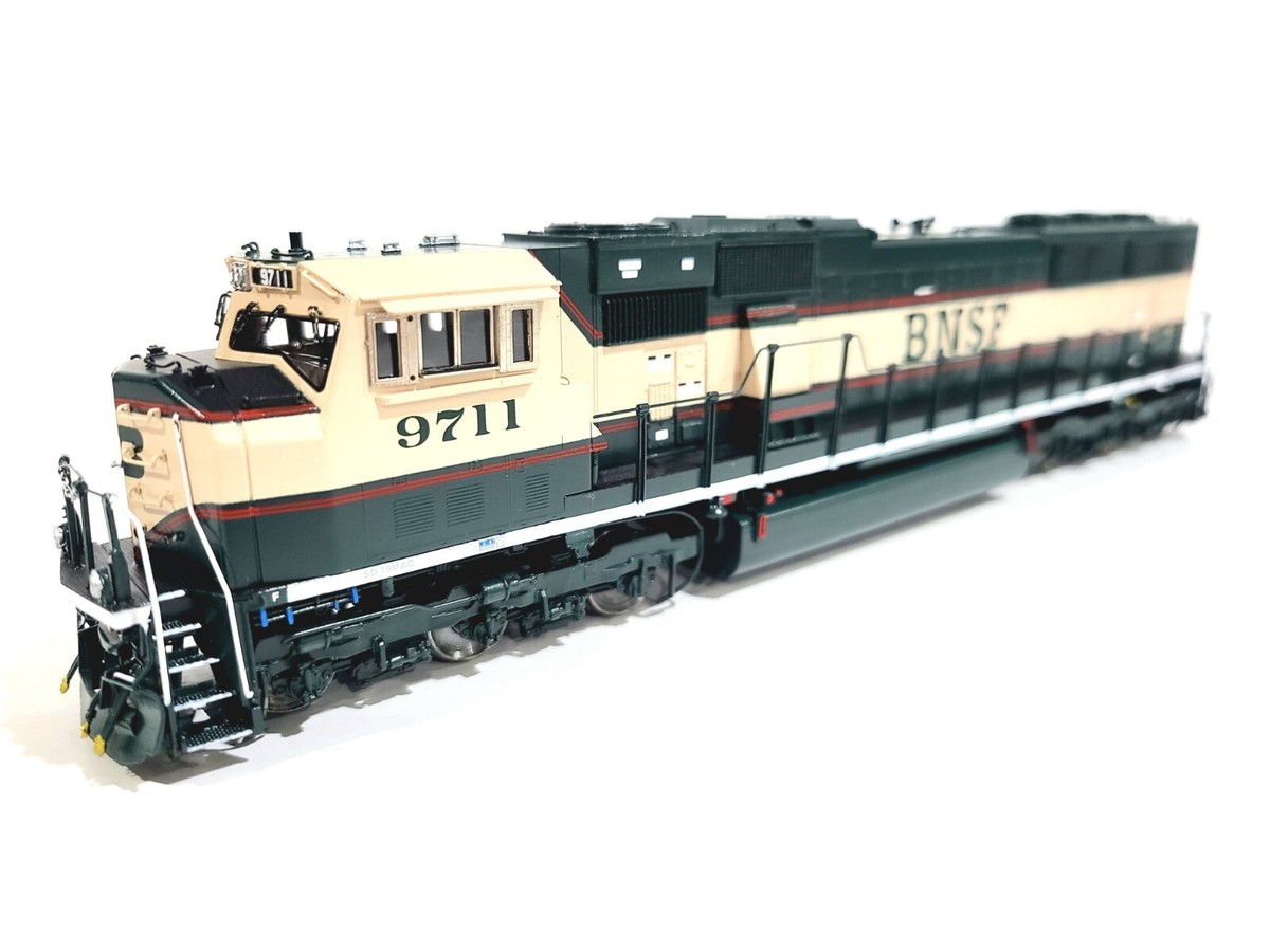 Overland OMI BNSF SD70MAC Burlington Northern Executive #9711 HO