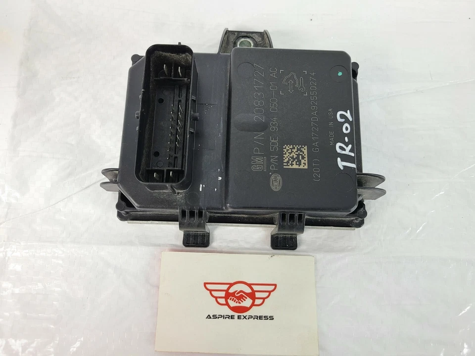 Оригинальный модуль управления топливом 2010 Chevrolet Equinox Camaro GMC Terrain 20831727 - Изображение 2 из 4