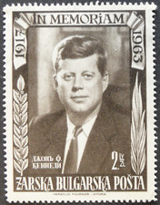 TIMBRE DE BULGARIE : EN SOUVENIR DE J. F. KENNEDY 1917 / 1963 NEUF (*)SANS GOMME