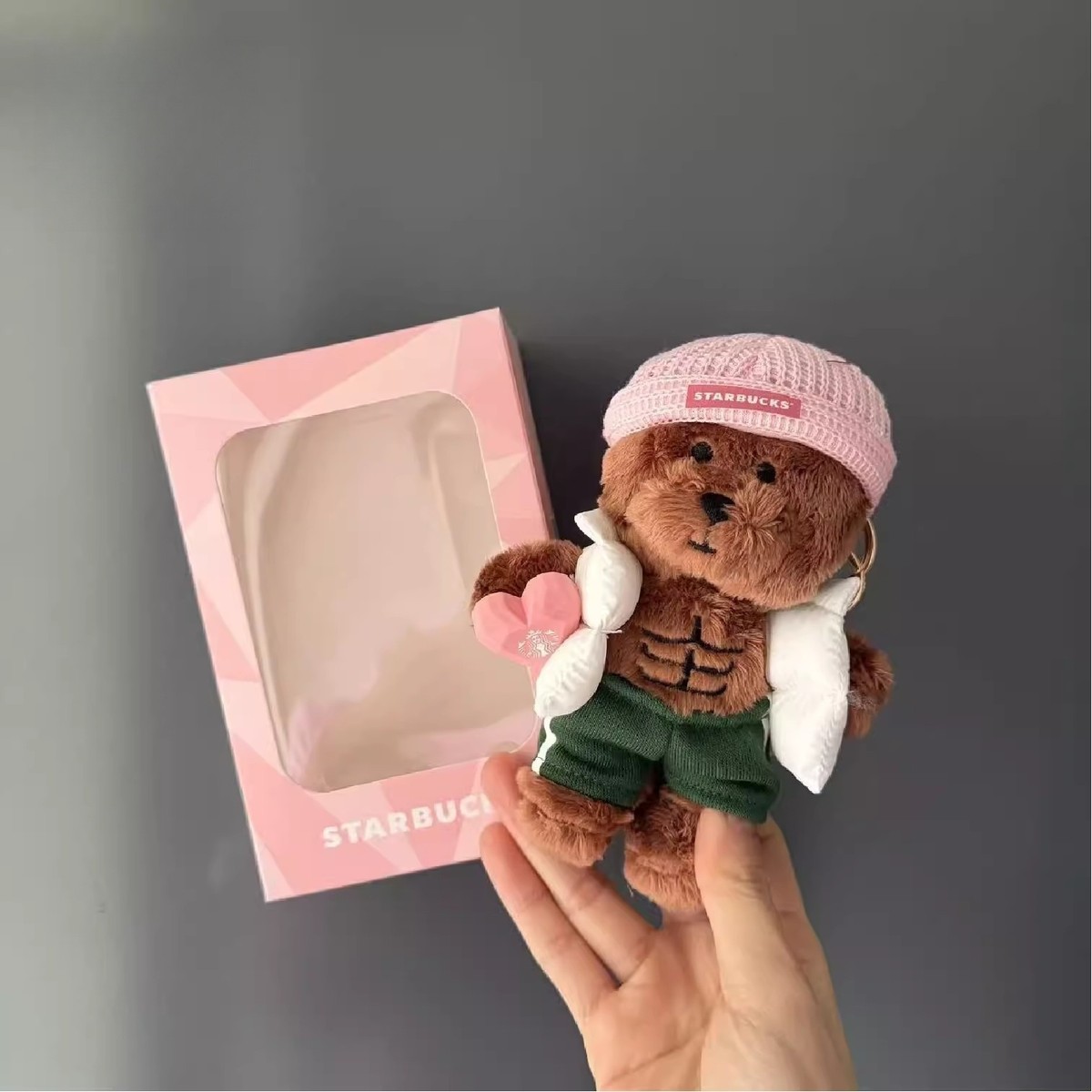 2026 China Starbucks Pink Empty Heart Card Hat Gym Muscle Bear