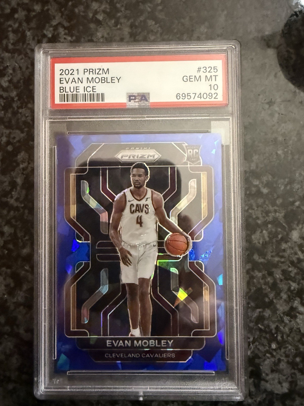 2021-22 Panini Prizm Evan Mobley #325 RC Rookie Blue Ice Prizm #125/125 PSA 10