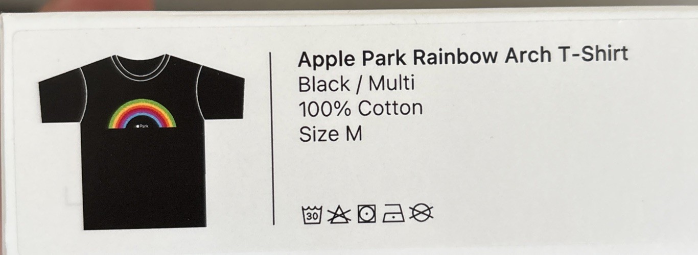 Apple Park Visitor Center Rainbow Arch T-Shirt Size Medium NIB Rare Cupertin