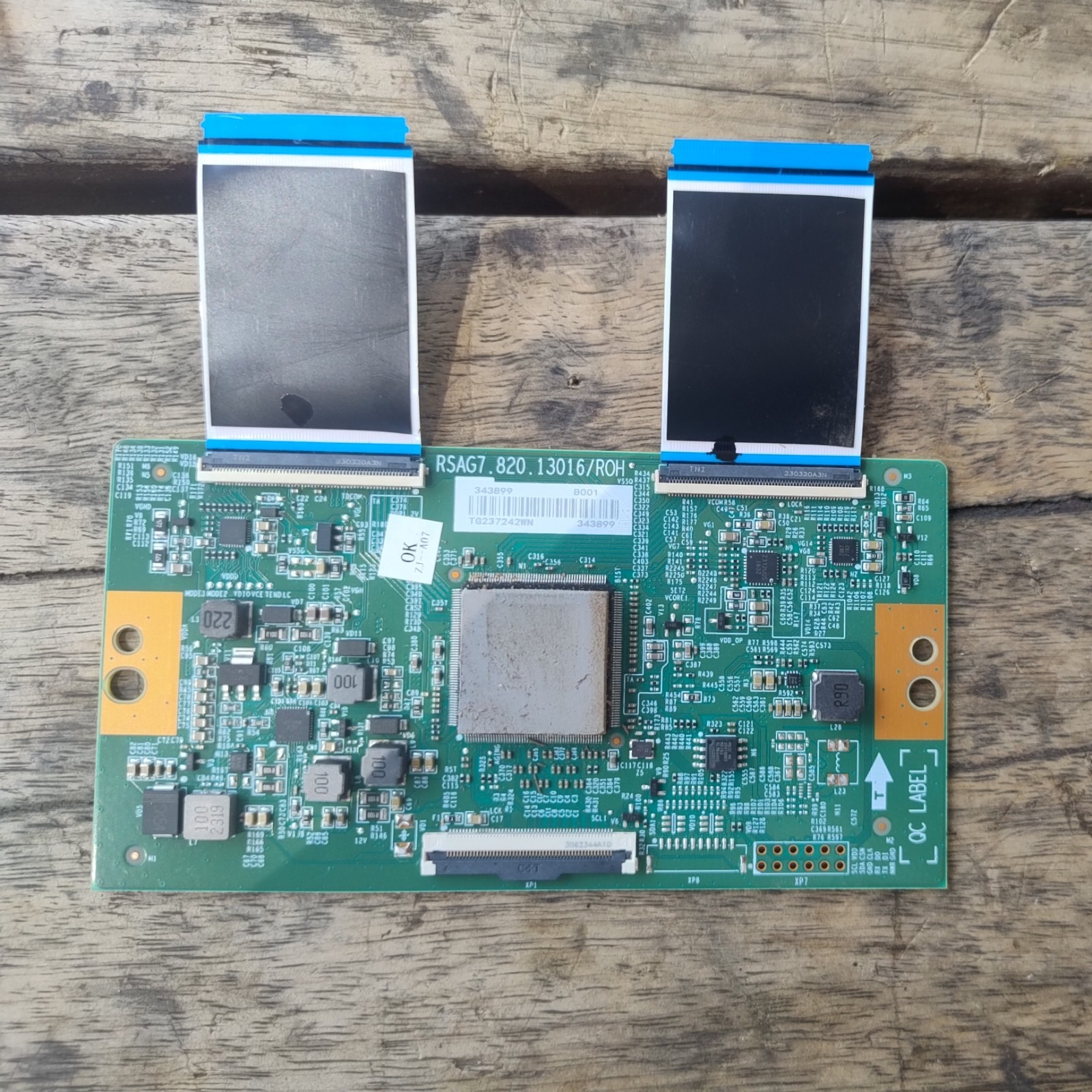 SCHEDA T-CON RSAG7.820.13016/ROH TV HISENSE 65E77KQ TCON BOARD